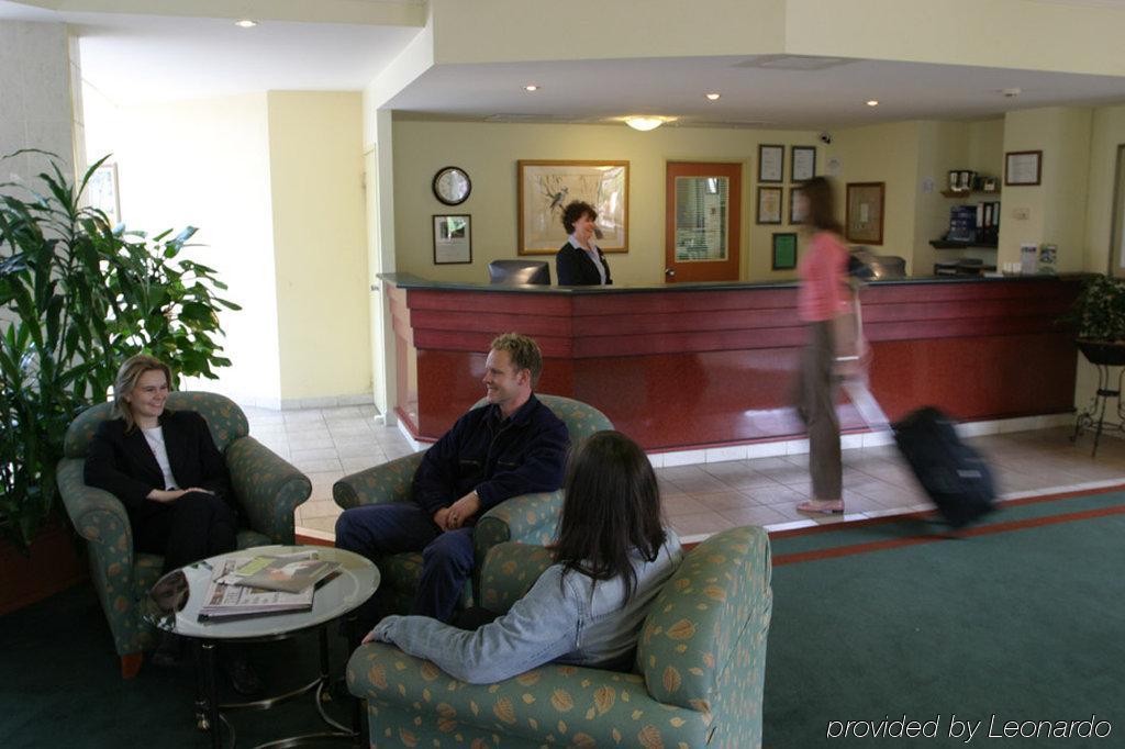 Alpha Hotel Canberra Extérieur photo