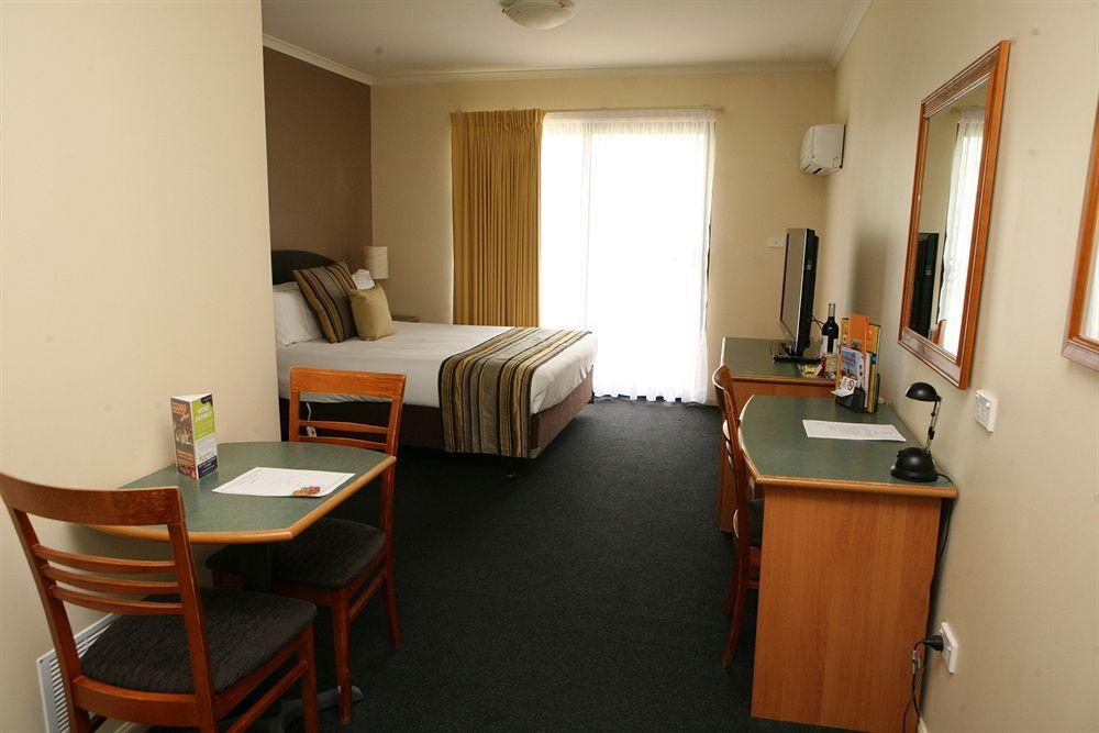 Alpha Hotel Canberra Extérieur photo