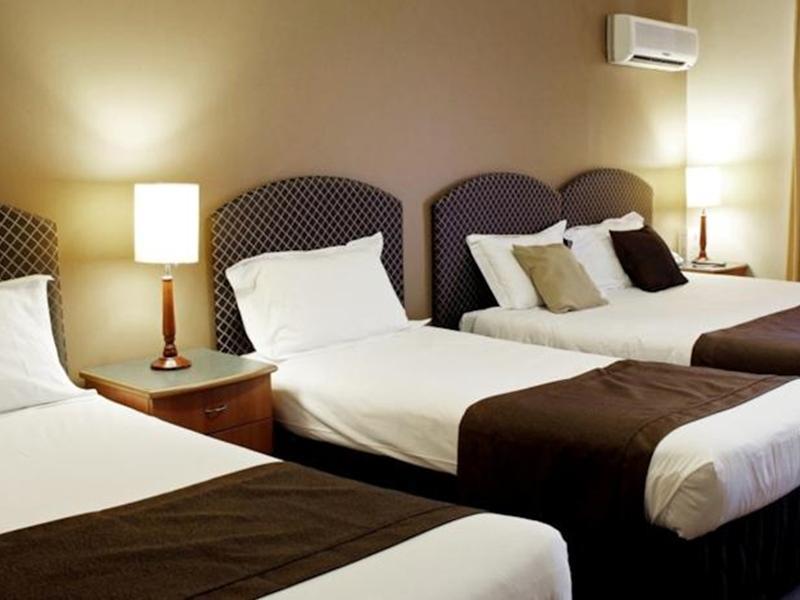 Alpha Hotel Canberra Extérieur photo
