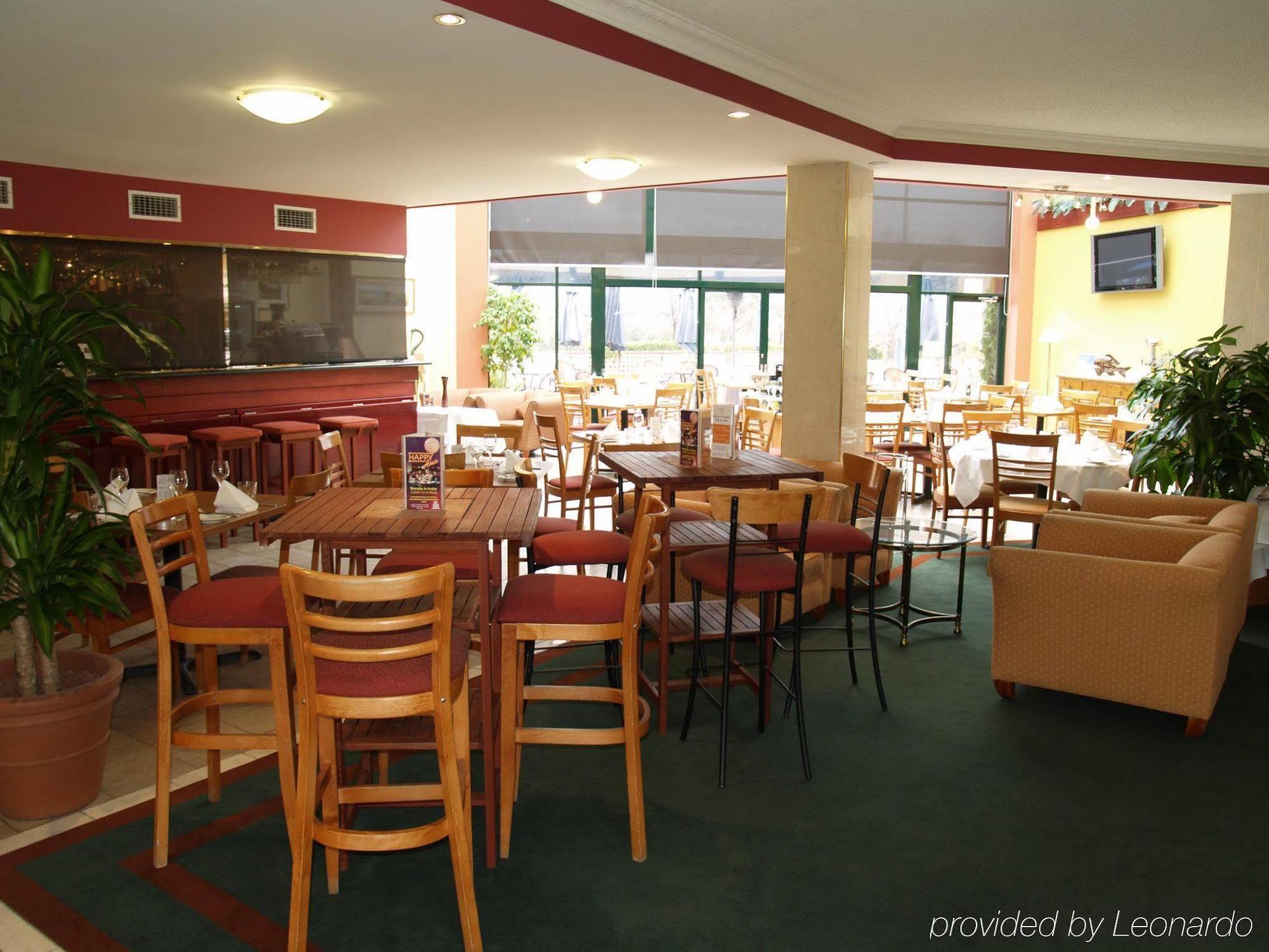 Alpha Hotel Canberra Extérieur photo