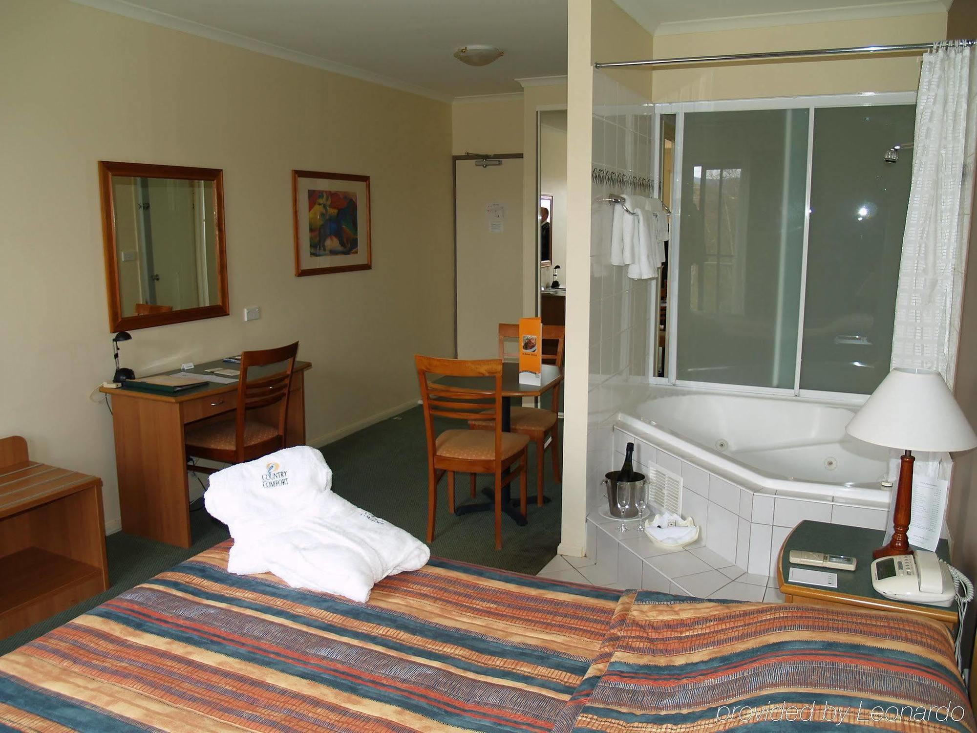 Alpha Hotel Canberra Extérieur photo