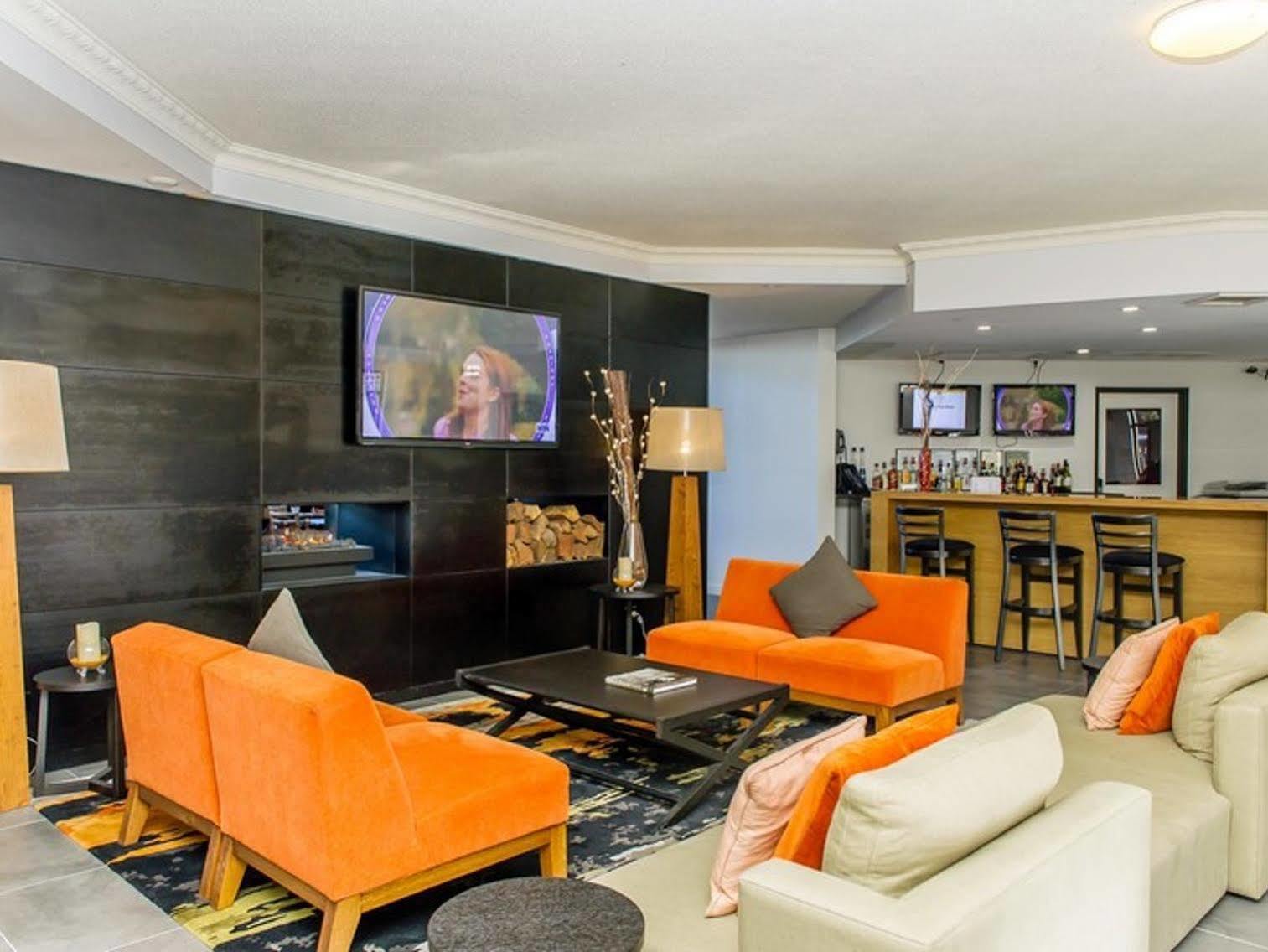 Alpha Hotel Canberra Extérieur photo